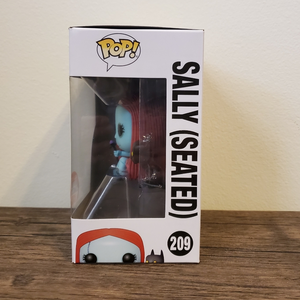 Disney Nightmare Before Christmas Sally Funko Pop - Picture 4 of 8
